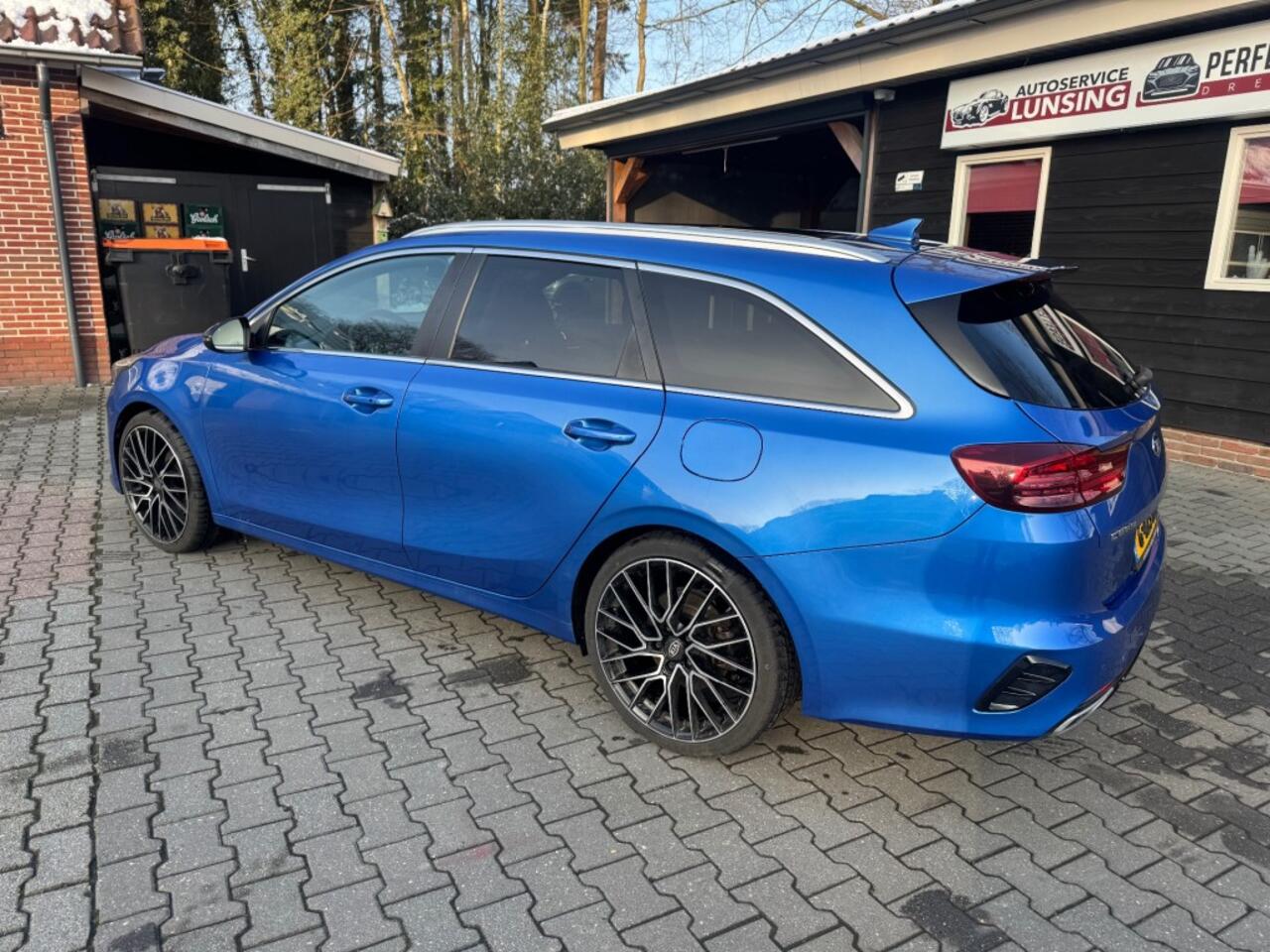 KIA CEE D 1.0 T-GDI GT-Line Business Edition Pano virtual cockpit