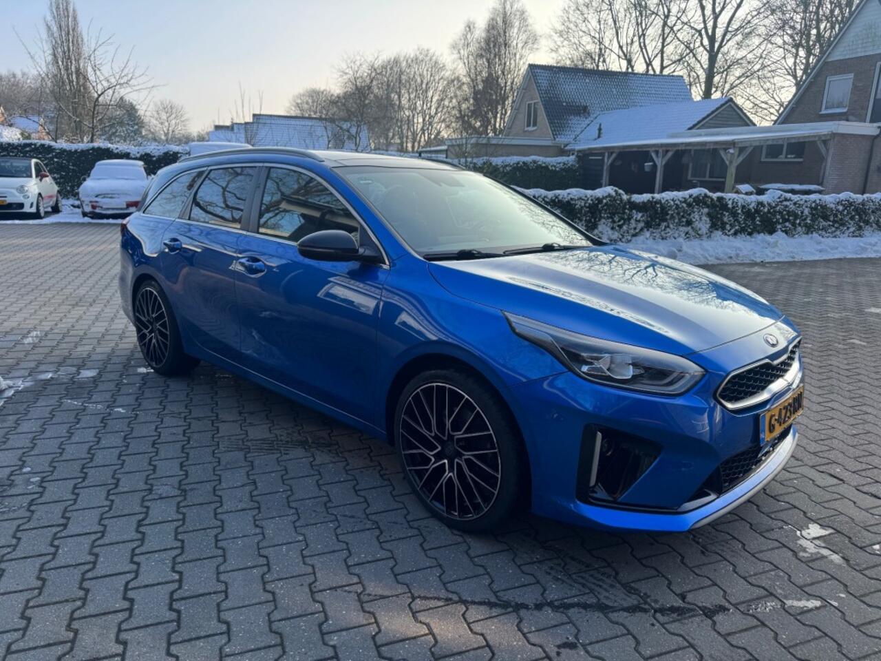 KIA CEE D 1.0 T-GDI GT-Line Business Edition Pano virtual cockpit