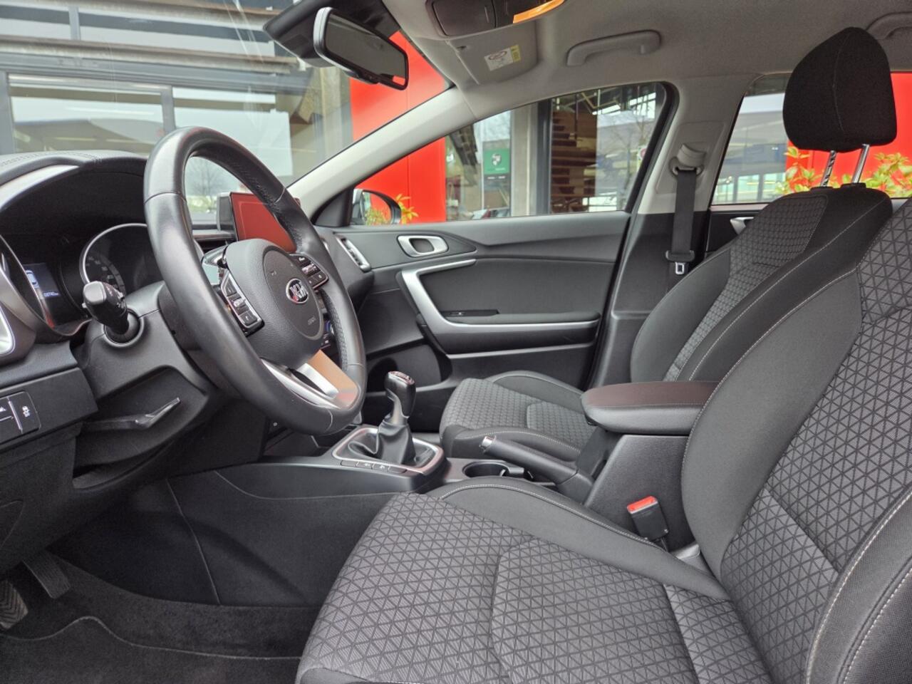 KIA CEE D Ceed Sportswagon 120pk T-GDi DynamicLine | Navi | Climate | Cruise