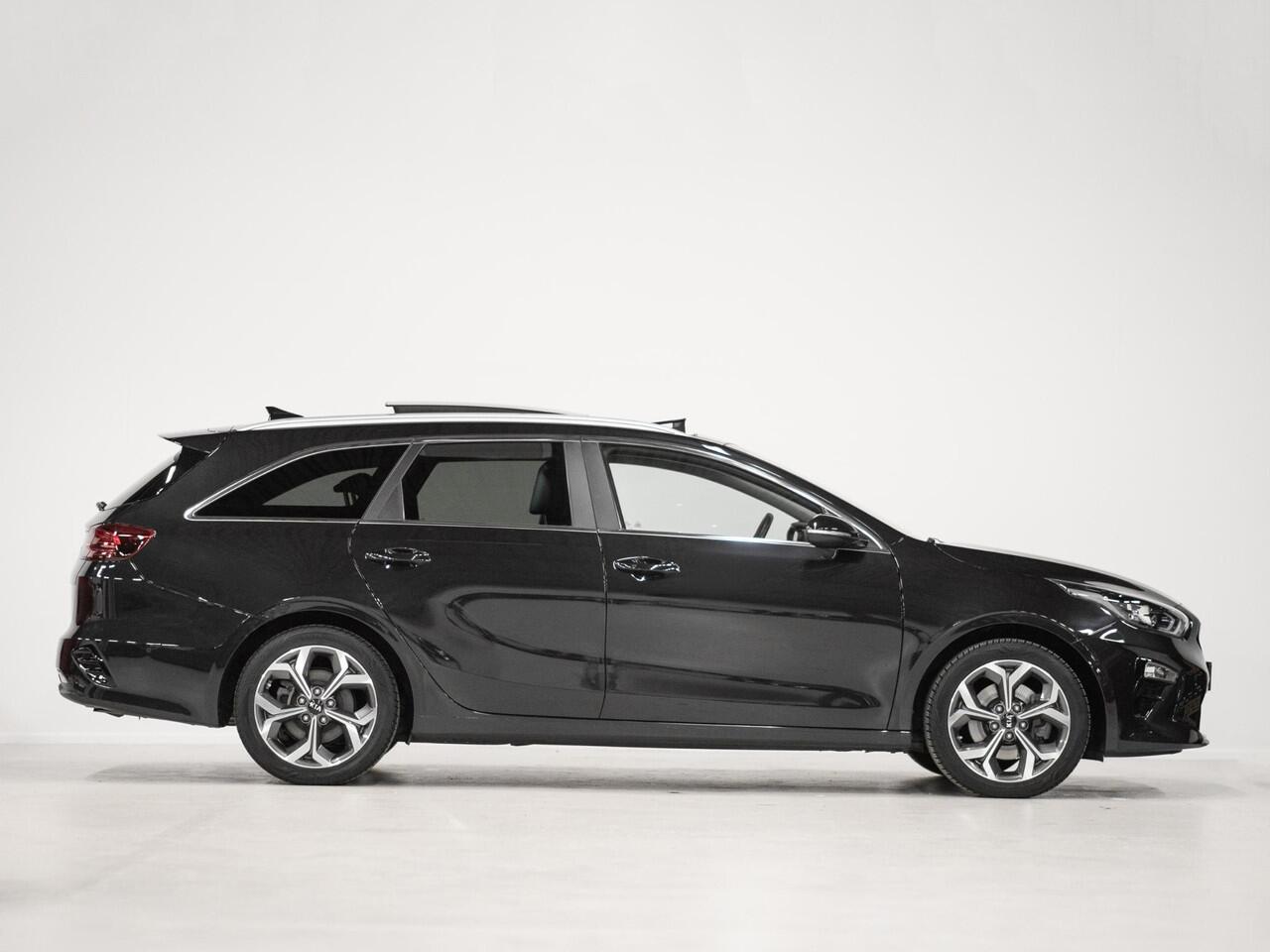 KIA CEE D Ceed Sportswagon 1.4 T-GDi ExecutiveLine Pano ACC Keyless Memory