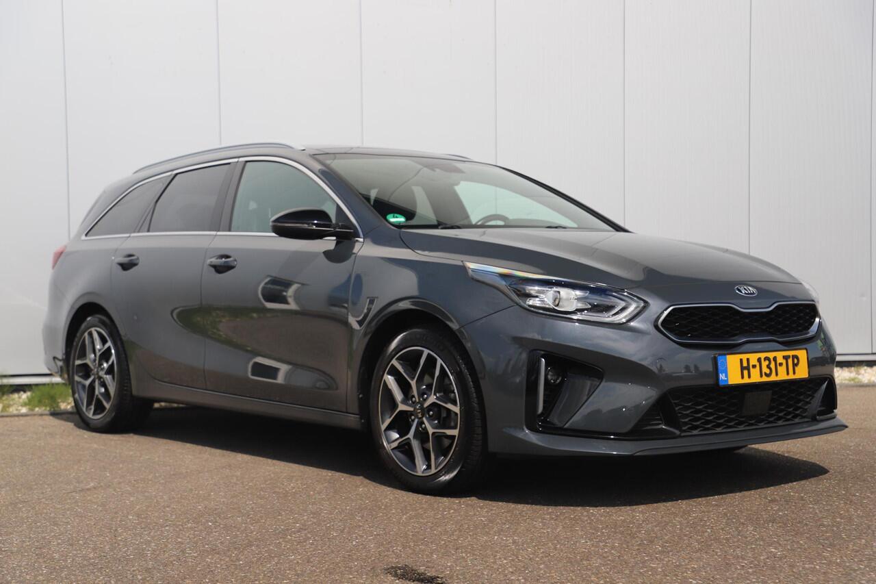 KIA CEE D Ceed 1.4 T-GDI GT-Line 140PK Automaat Panoramadak Half Leder Trekhaak Navigatie Achteruitrijcamera Clima Stuur & Stoelverwarming Full LED Keyless Entry