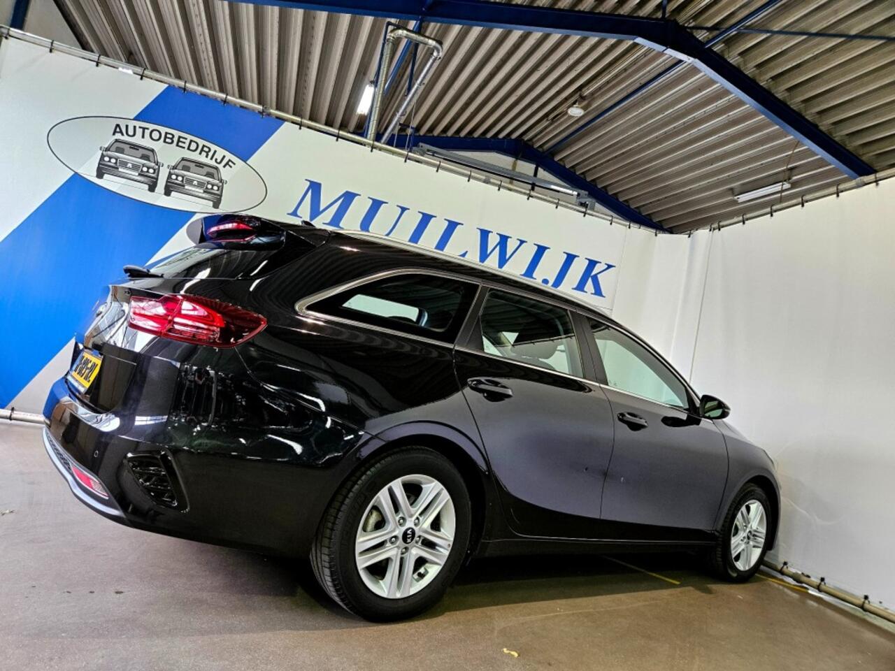 KIA CEE D Sportswagon 1.0 T-GDi DynamicLine / Camera / Navi / NL Auto