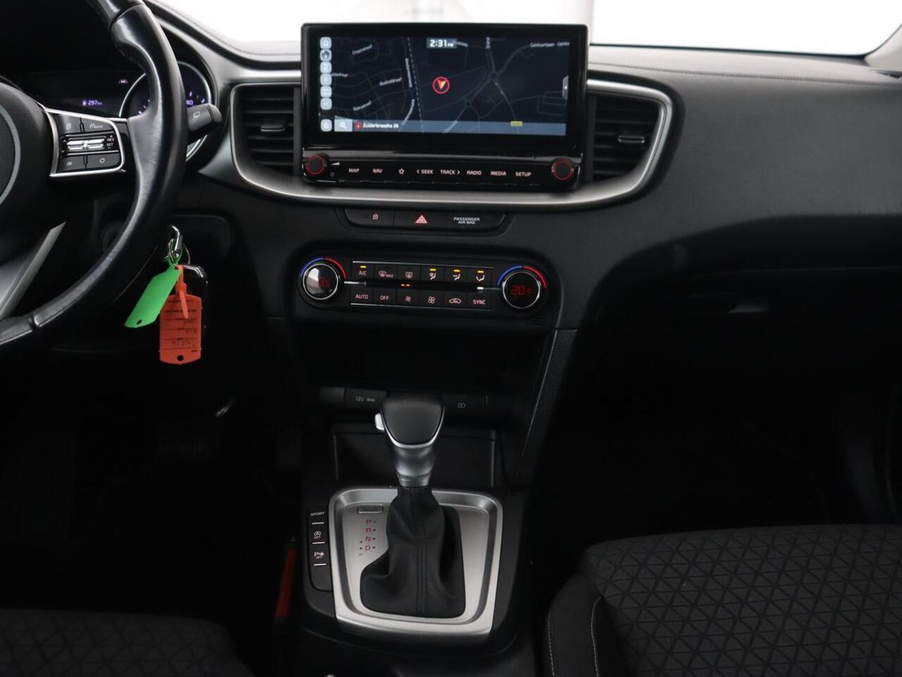 KIA CEE D Ceed 1.4 T-GDi DynamicLine | Automaat | Camera | Trekhaak | Carplay | Navigatie | Climate control | DAB | Cruise control | Parkeerhulp