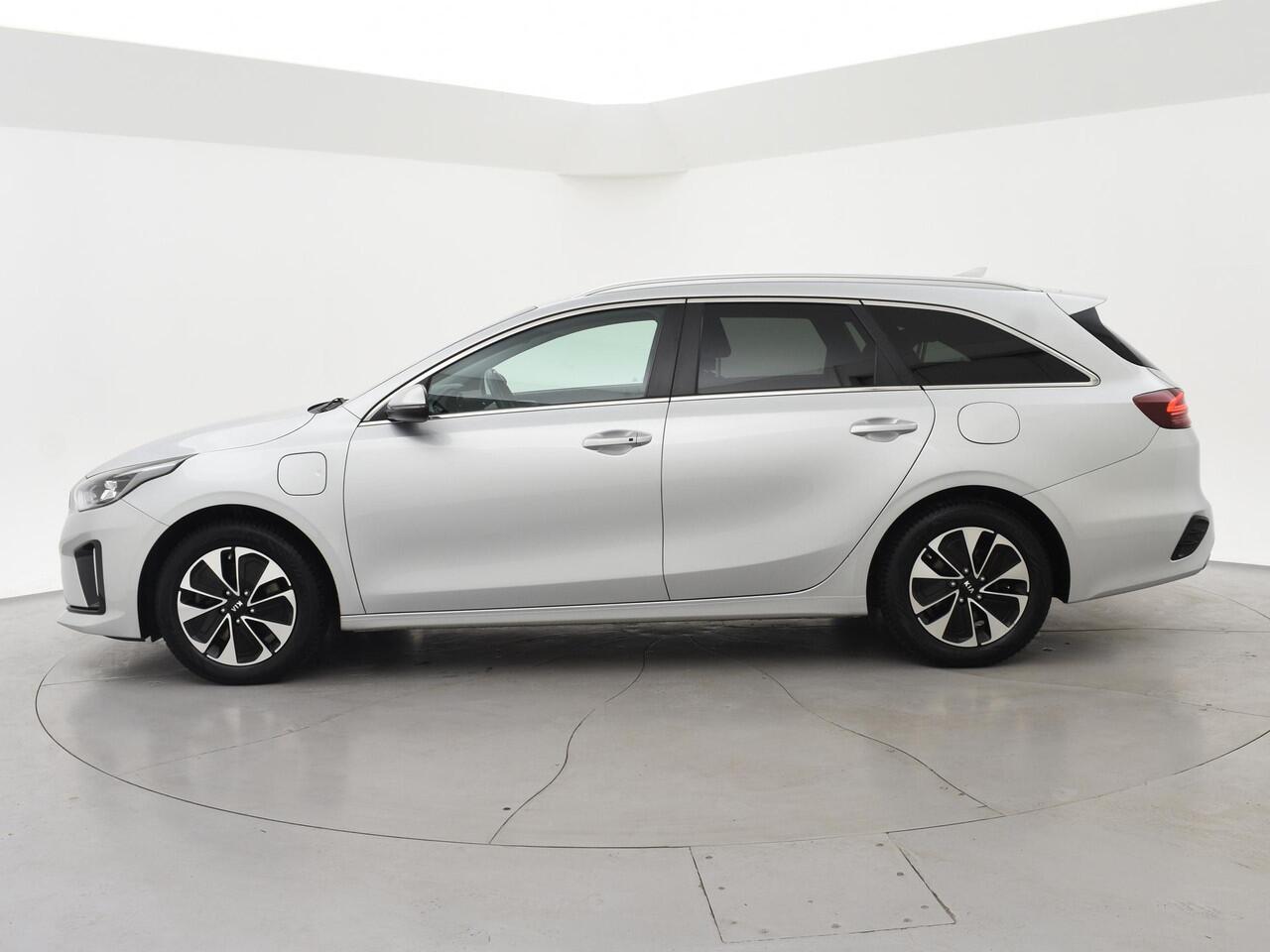 KIA CEE D Ceed Sportswagon 1.6 GDI PHEV DYNAMICLINE PLUG-IN 140 PK AUT. + TREKHAAK | CARPLAY | CAMERA | ADAPTIVE CRUISE