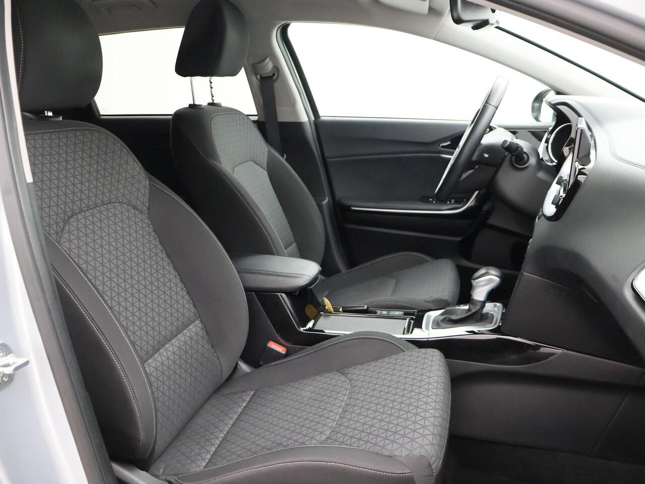 KIA CEE D Ceed Sportswagon 1.6 GDI PHEV DYNAMICLINE PLUG-IN 140 PK AUT. + TREKHAAK | CARPLAY | CAMERA | ADAPTIVE CRUISE