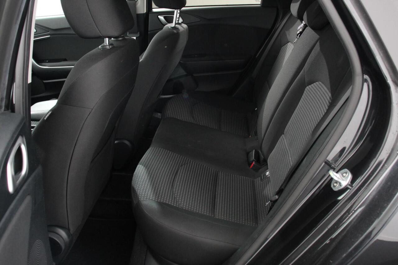 KIA CEE D Ceed SW 1.0 T-GDi 100 pk Active Handgeschakeld | Navigatie | Apple Carplay/Android Auto | Climate Control |Cruise Control | Camera | Extra getint glas