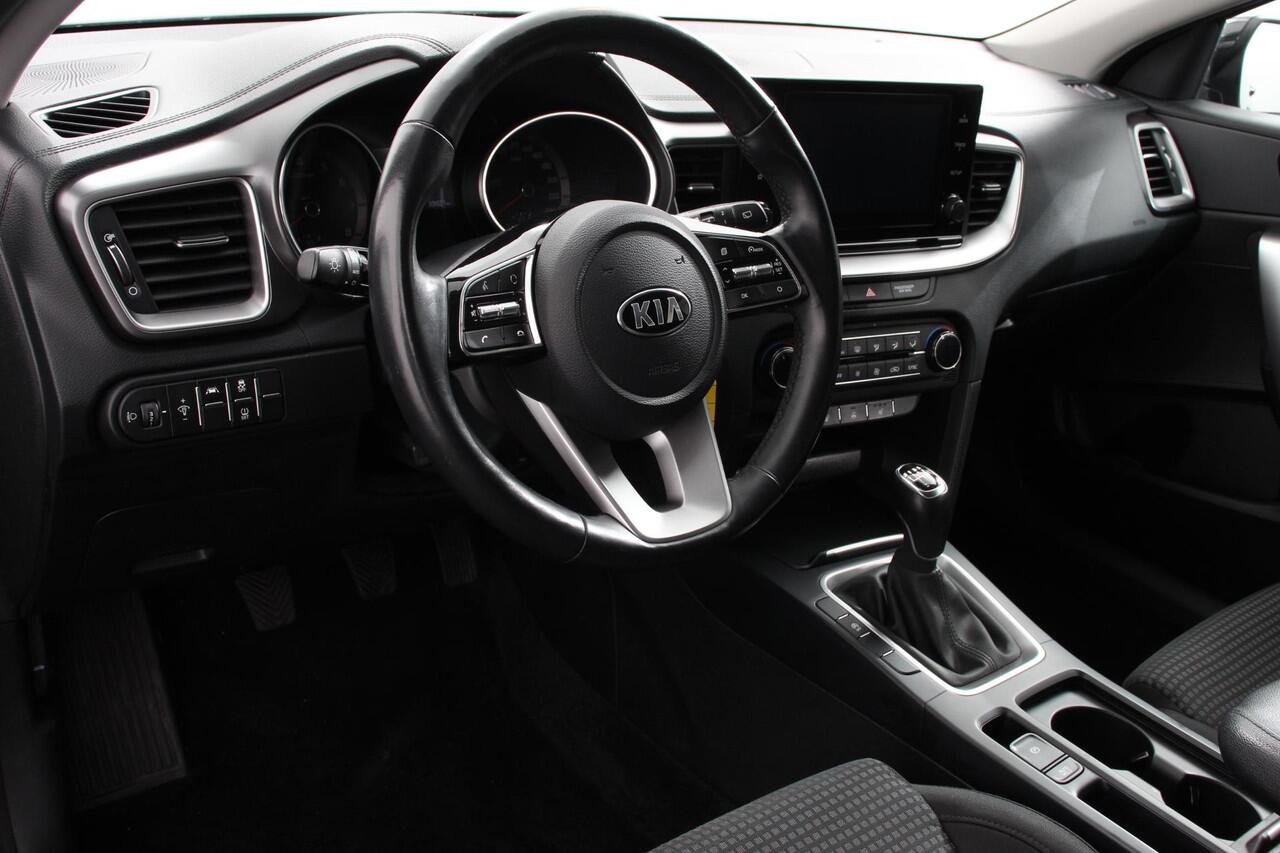 KIA CEE D Ceed SW 1.0 T-GDi 100 pk Active Handgeschakeld | Navigatie | Apple Carplay/Android Auto | Climate Control |Cruise Control | Camera | Extra getint glas