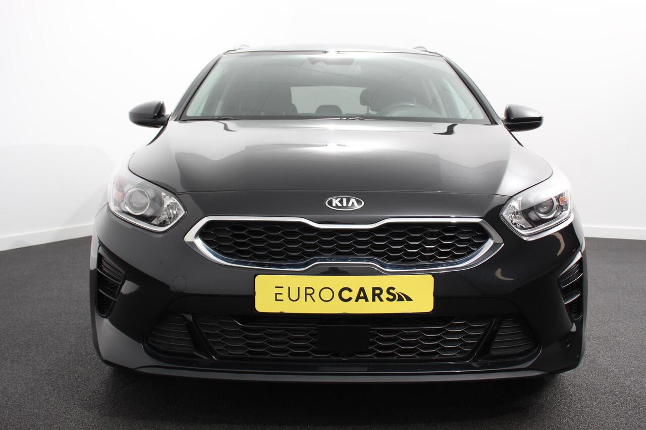 KIA CEE D Ceed SW 1.0 T-GDi 100 pk Active Handgeschakeld | Navigatie | Apple Carplay/Android Auto | Climate Control |Cruise Control | Camera | Extra getint glas