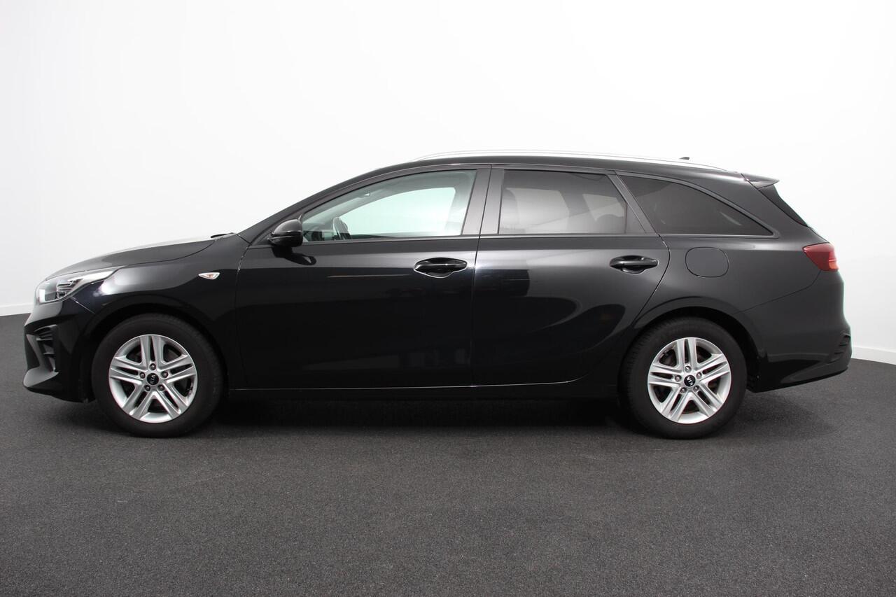 KIA CEE D Ceed SW 1.0 T-GDi 100 pk Active Handgeschakeld | Navigatie | Apple Carplay/Android Auto | Climate Control |Cruise Control | Camera | Extra getint glas