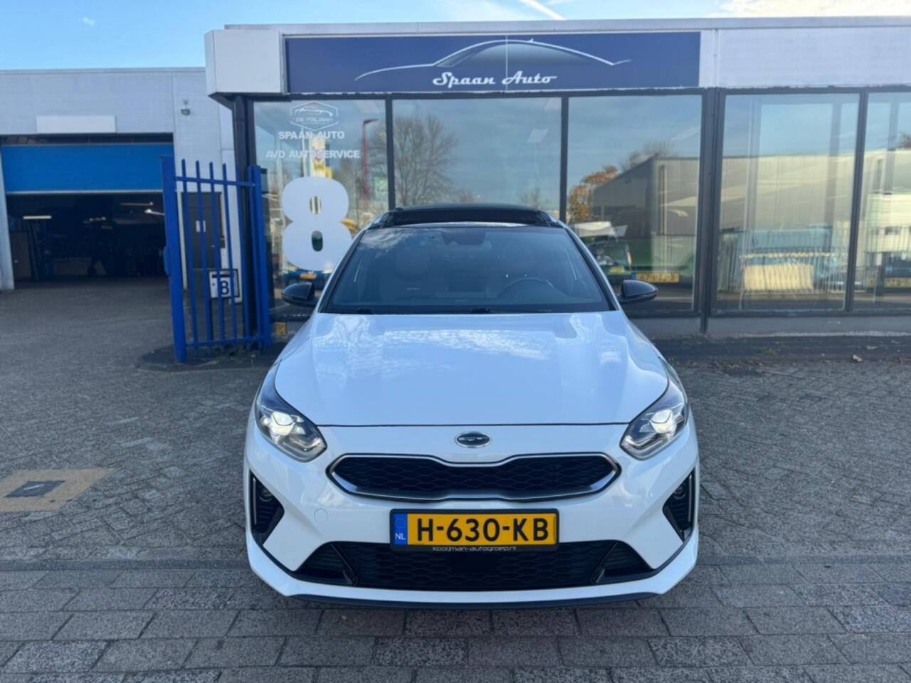 KIA CEE D Ceed 1.4 T-GDI | GT-Line | AUTOMAAT | PANO | HARMAN KARDON | TREKHAAK