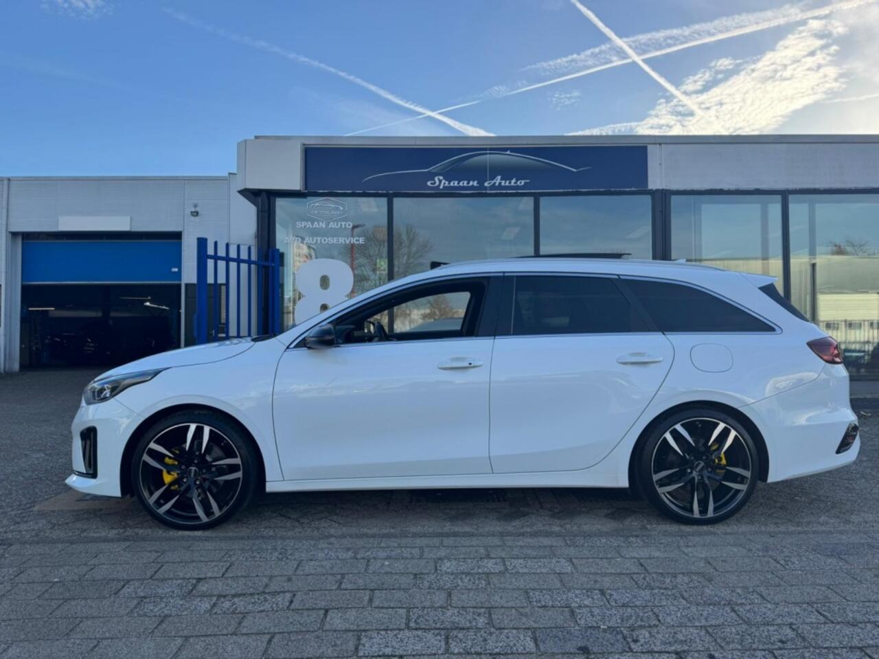 KIA CEE D Ceed 1.4 T-GDI | GT-Line | AUTOMAAT | PANO | HARMAN KARDON | TREKHAAK