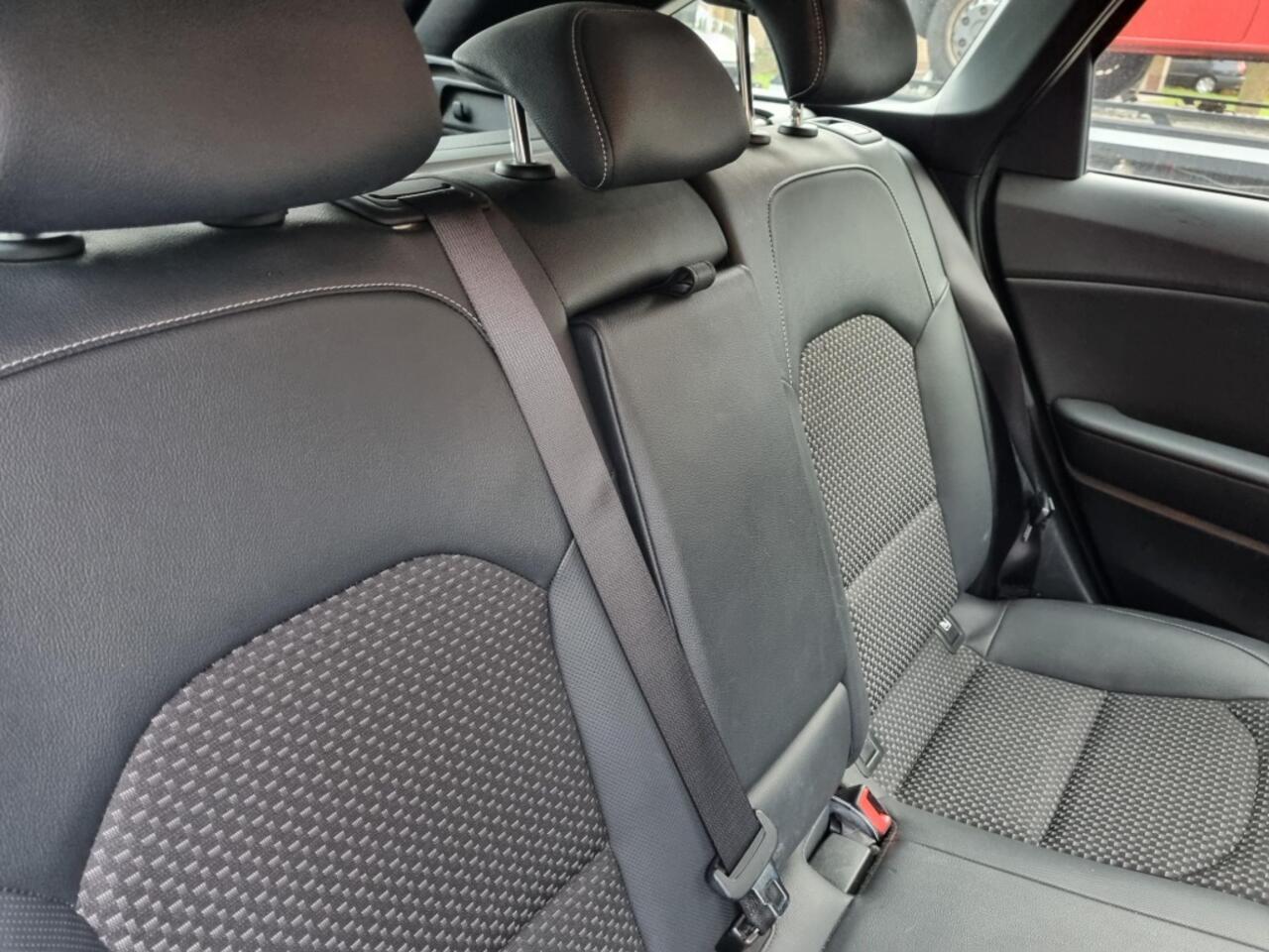 KIA CEE D Ceed Sportswagon 1.0 T-GDi Dyn.PlusL. ( MOTORSCHADE )