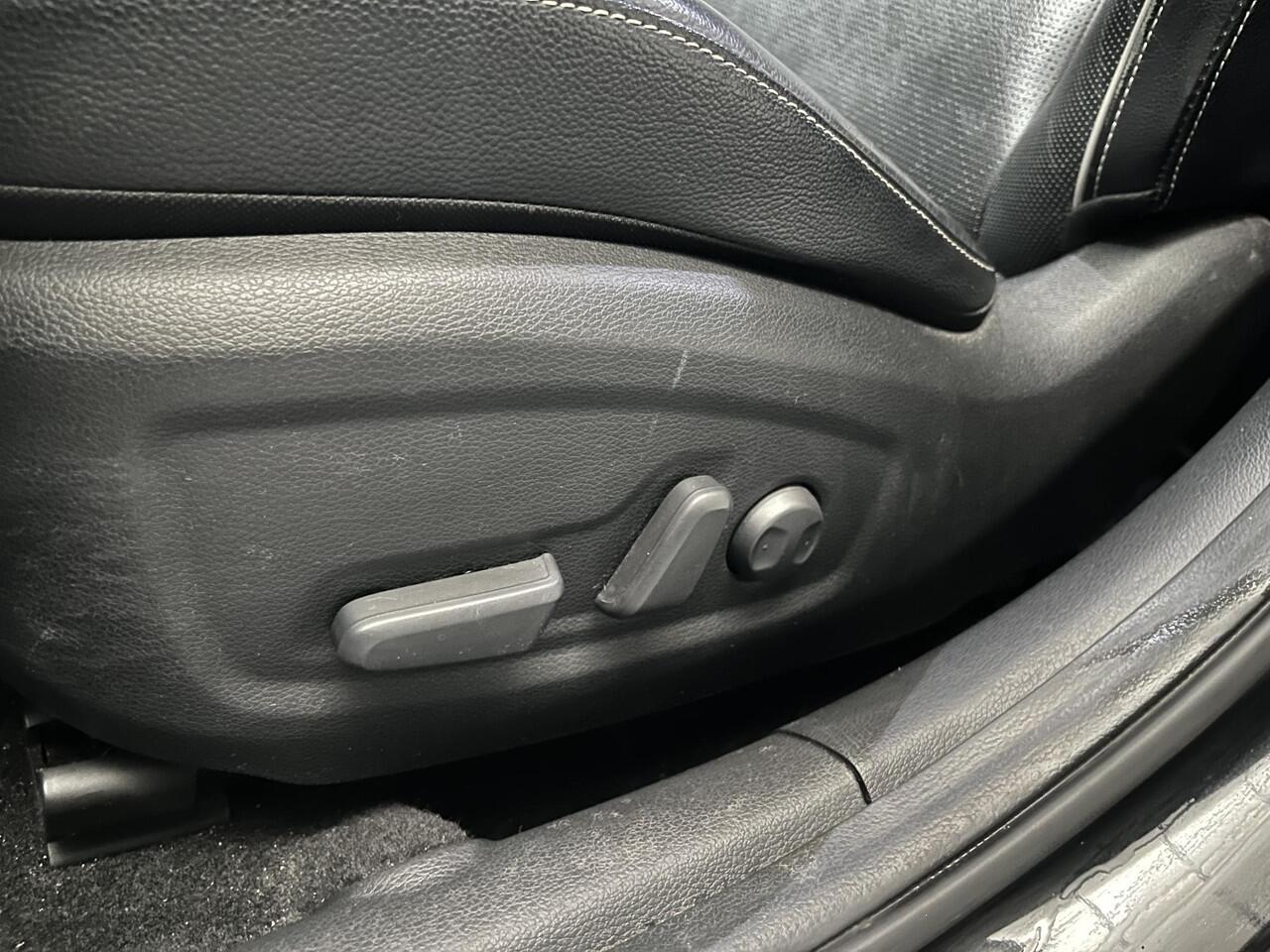 KIA CEE D Ceed Sportswagon 1.6 GDI PHEV ExecutiveLine , Met Trekhaak, Schuif/Kanteldak, Elektrische Stoel met Geheugenstand, Stoelverwarming en Ventilatie, Adaptieve CruiseControl