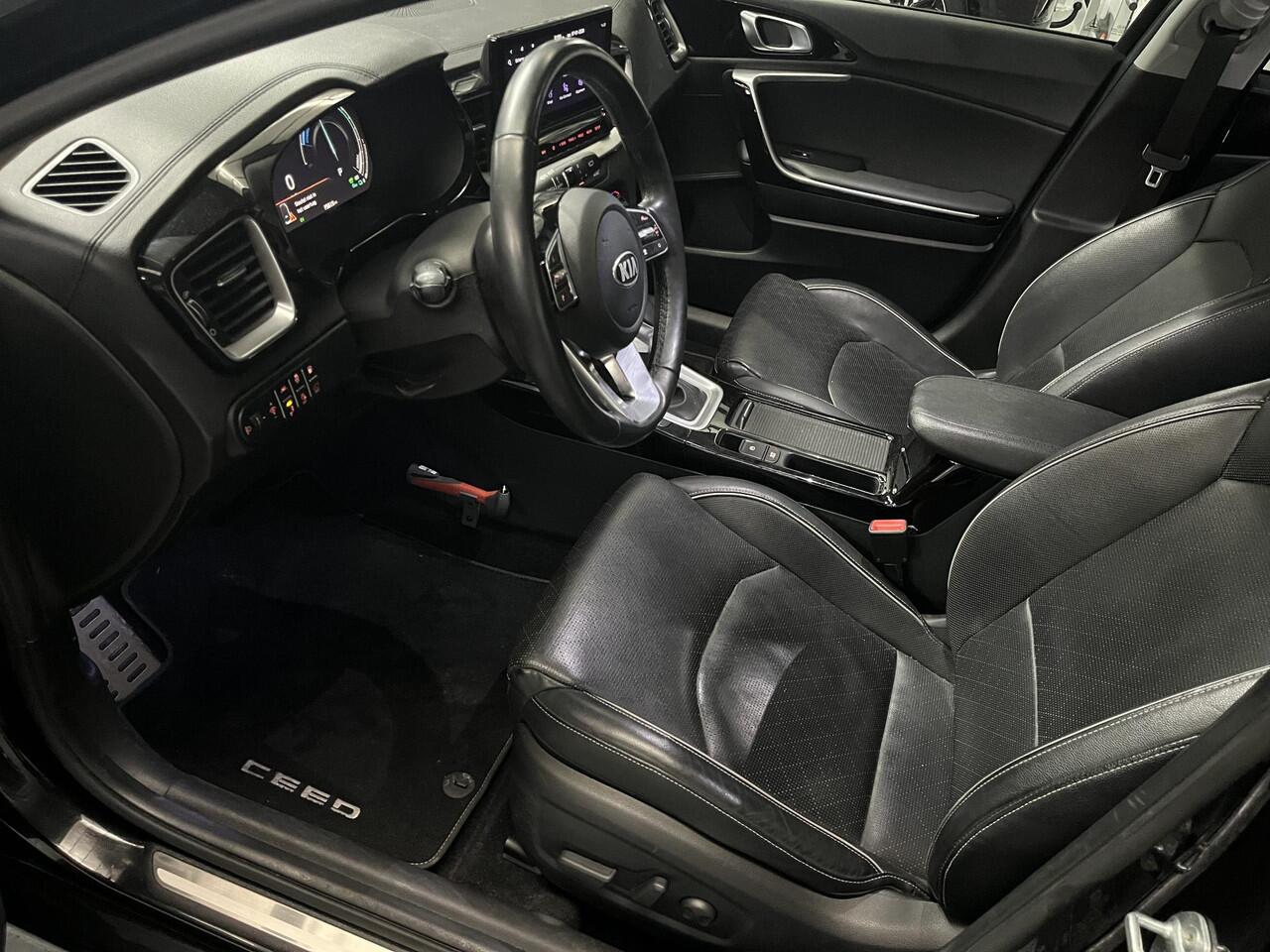 KIA CEE D Ceed Sportswagon 1.6 GDI PHEV ExecutiveLine , Met Trekhaak, Schuif/Kanteldak, Elektrische Stoel met Geheugenstand, Stoelverwarming en Ventilatie, Adaptieve CruiseControl