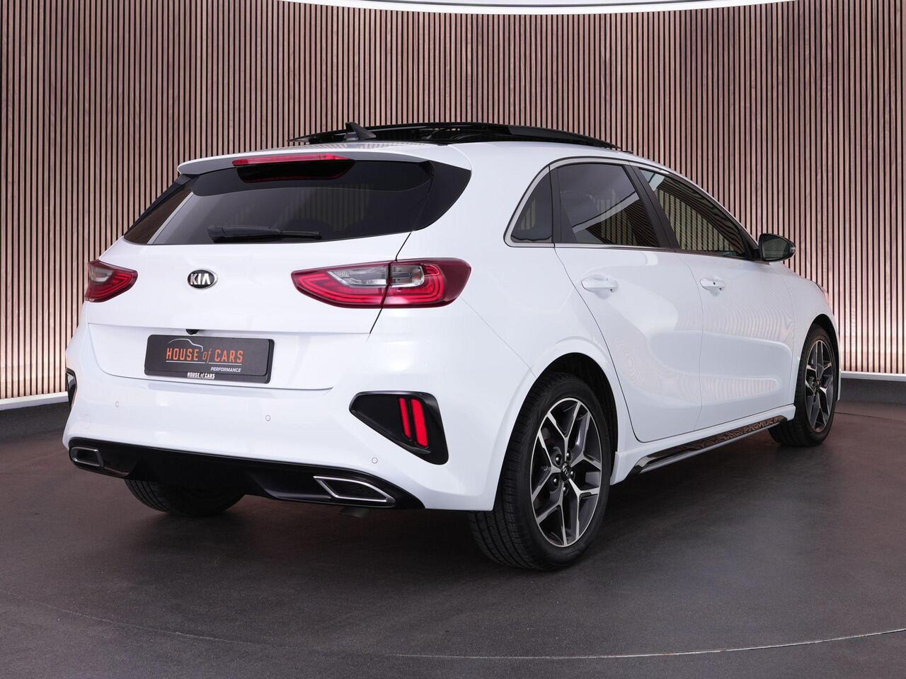 KIA CEE D Ceed 1.0 T-GDi GT-Line |panoramadak|stoelverwarming|stuurverwarming|Apple Carplay|navigatie|camera|DAB|keyless|rijhulpsystemen|LED|