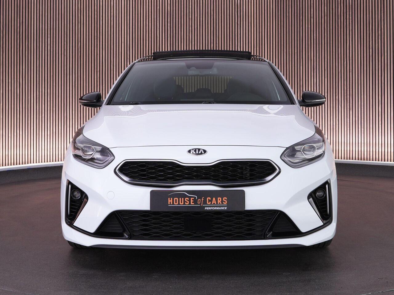 KIA CEE D Ceed 1.0 T-GDi GT-Line |panoramadak|stoelverwarming|stuurverwarming|Apple Carplay|navigatie|camera|DAB|keyless|rijhulpsystemen|LED|