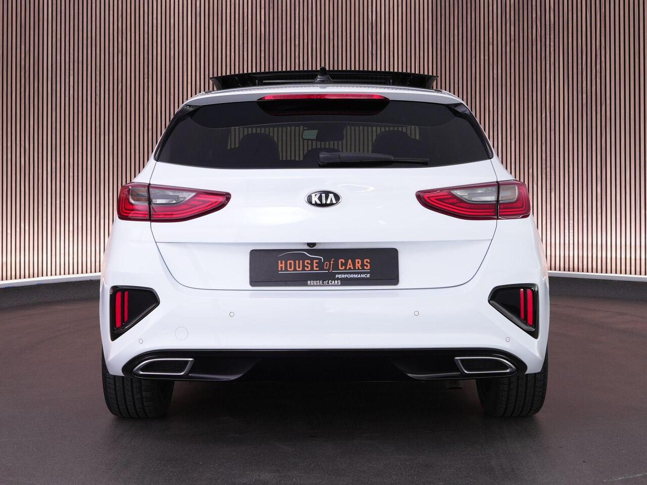 KIA CEE D Ceed 1.0 T-GDi GT-Line |panoramadak|stoelverwarming|stuurverwarming|Apple Carplay|navigatie|camera|DAB|keyless|rijhulpsystemen|LED|