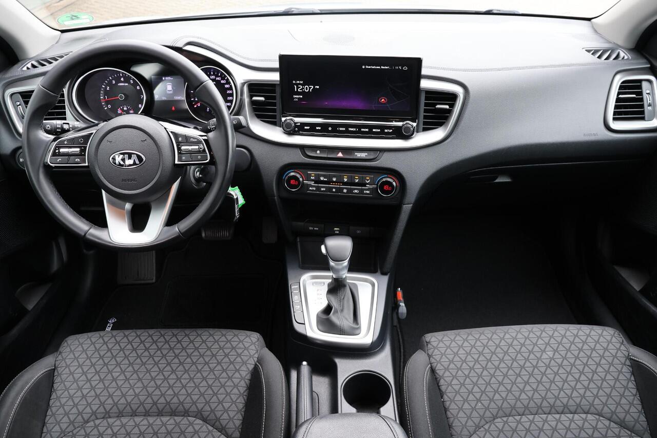 KIA CEE D Ceed 1.4 T-GDi DynamicLine 1e Eigenaar | NAP | BTW | Volledig Onderh | Camera | Carplay | Cruise | LMV | Multifunctioneel stuur |