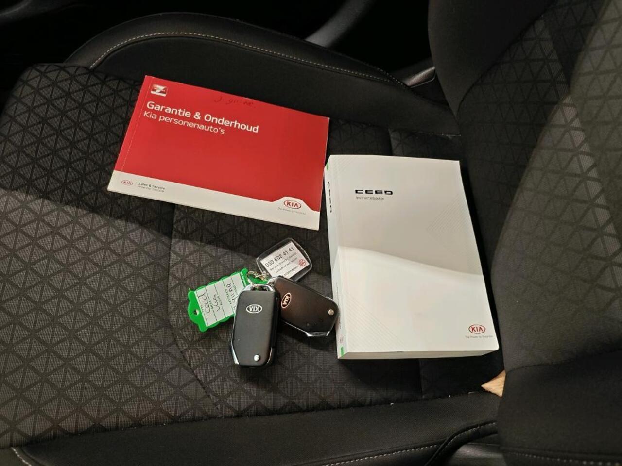 KIA CEE D Ceed 1.4 T-GDi DynamicLine 1e Eigenaar | NAP | BTW | Volledig Onderh | Camera | Carplay | Cruise | LMV | Multifunctioneel stuur |