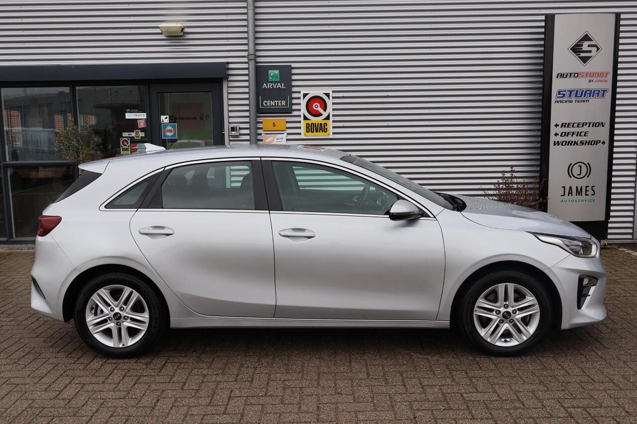 KIA CEE D Ceed 1.4 T-GDi DynamicLine 1e Eigenaar | NAP | BTW | Volledig Onderh | Camera | Carplay | Cruise | LMV | Multifunctioneel stuur |
