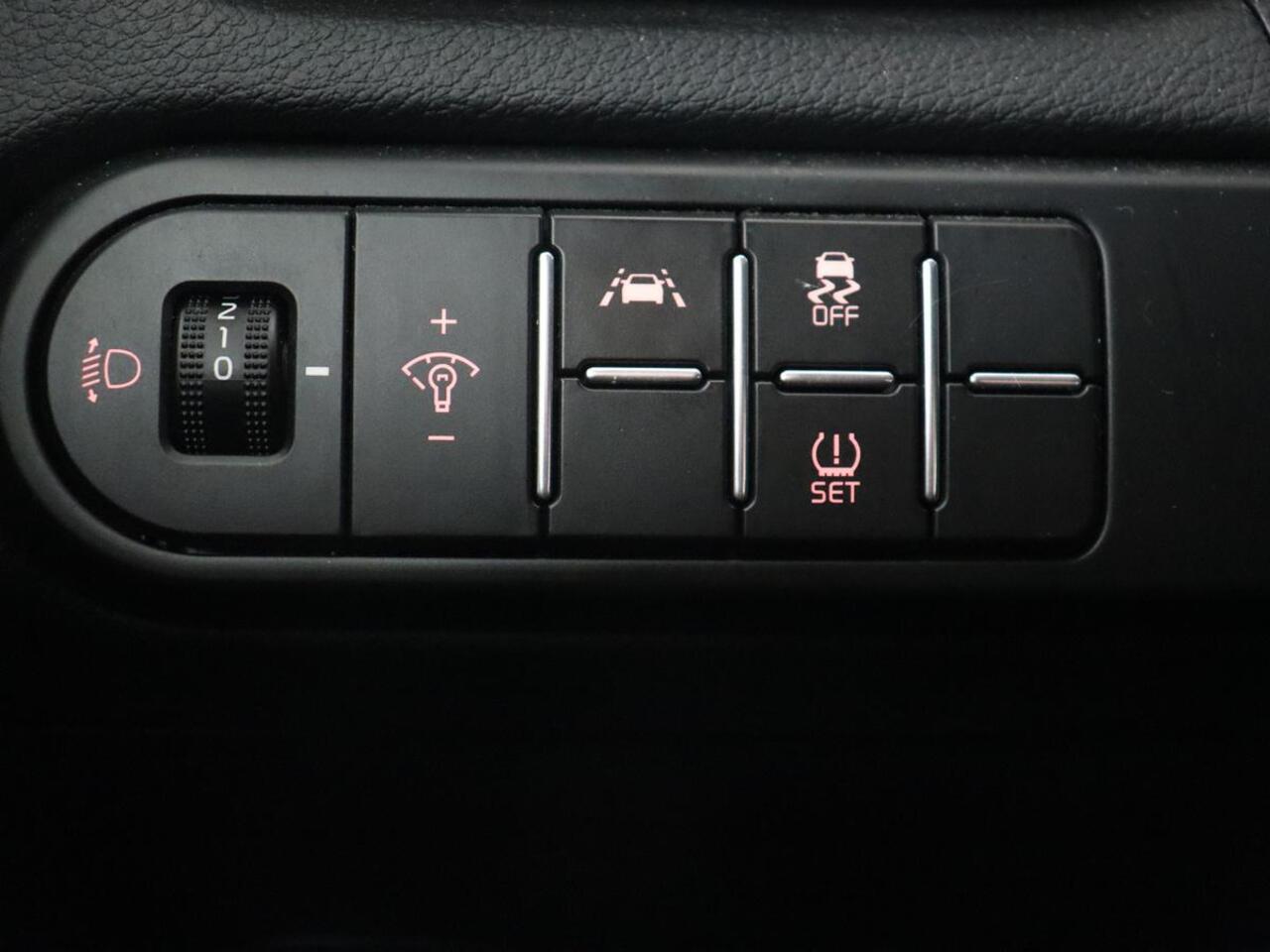 KIA CEE D Ceed 1.4 T-GDi DynamicLine | Automaat | Carplay | Camera | Navigatie | Parkeerhulp | Climate control | Bluetooth | Cruise control