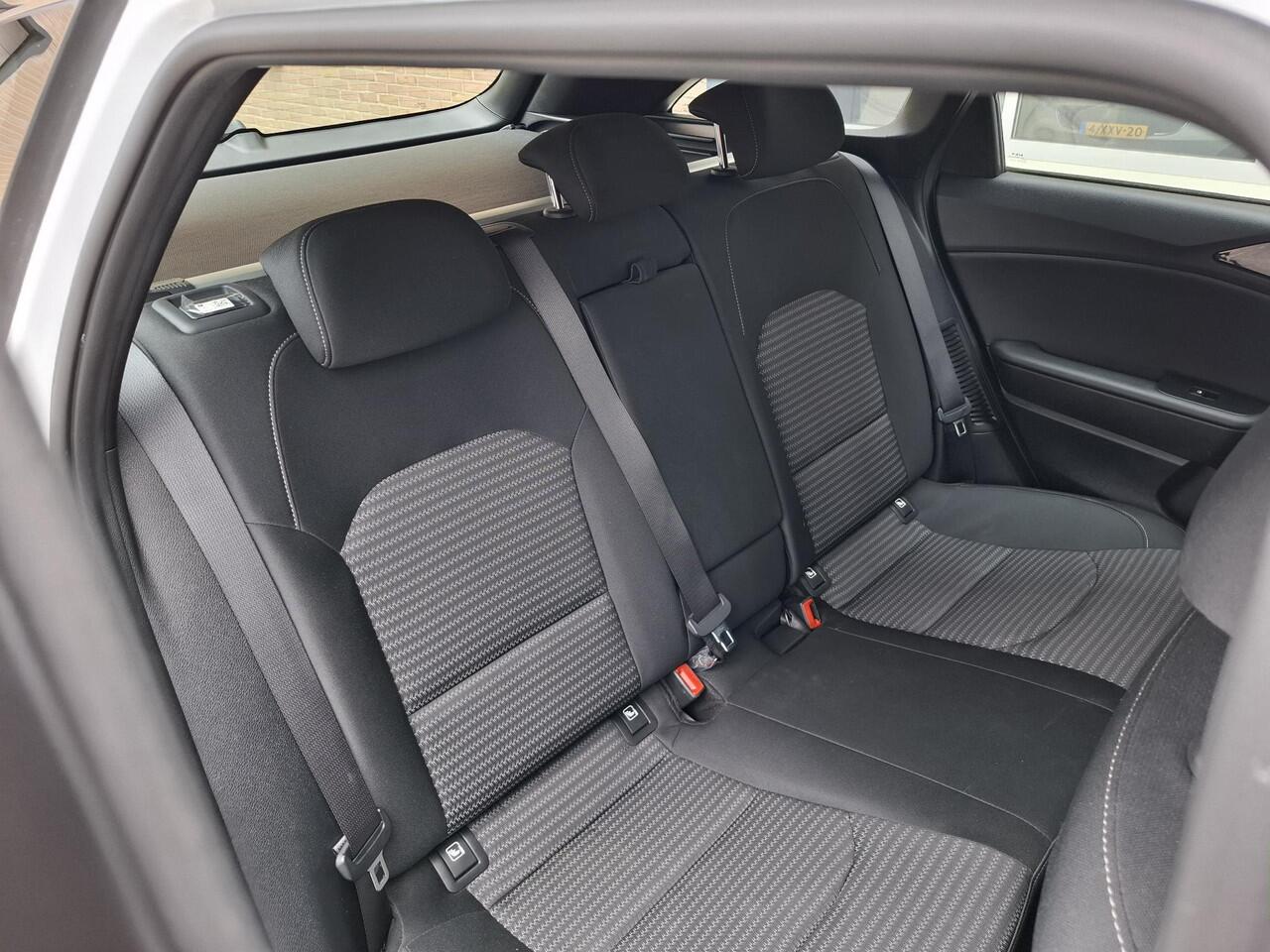 KIA CEE D Ceed Sportswagon 1.6 GDI PHEV DynamicLine Nieuw type