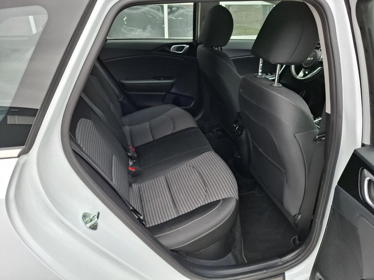 KIA CEE D Ceed Sportswagon 1.6 GDI PHEV DynamicLine Nieuw type