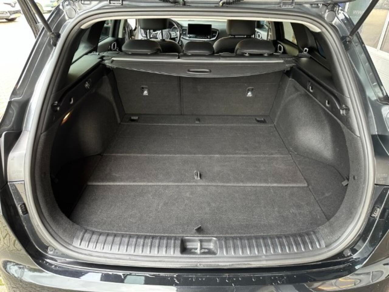 KIA CEE D 1.0 T-GDI DYN.PLUSL. CAMERA. STUUR EN STOEL VERWARMING.