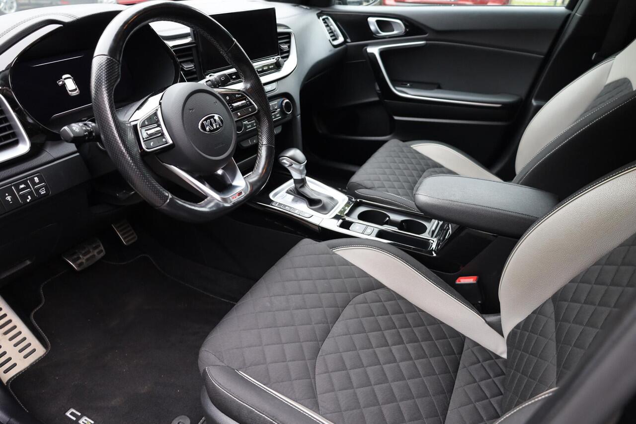 KIA CEE D Ceed Sportswagon 1.4 T-GDi GT-PlusLine TREKHAAK HALF-LEER CARPLAY STOEL/STUURVERW. JBL-SOUND ELEC.ACHTERKLEP ADAPTIVE-CRUISE CLIMA NAVI 2XPDC 17''LMV