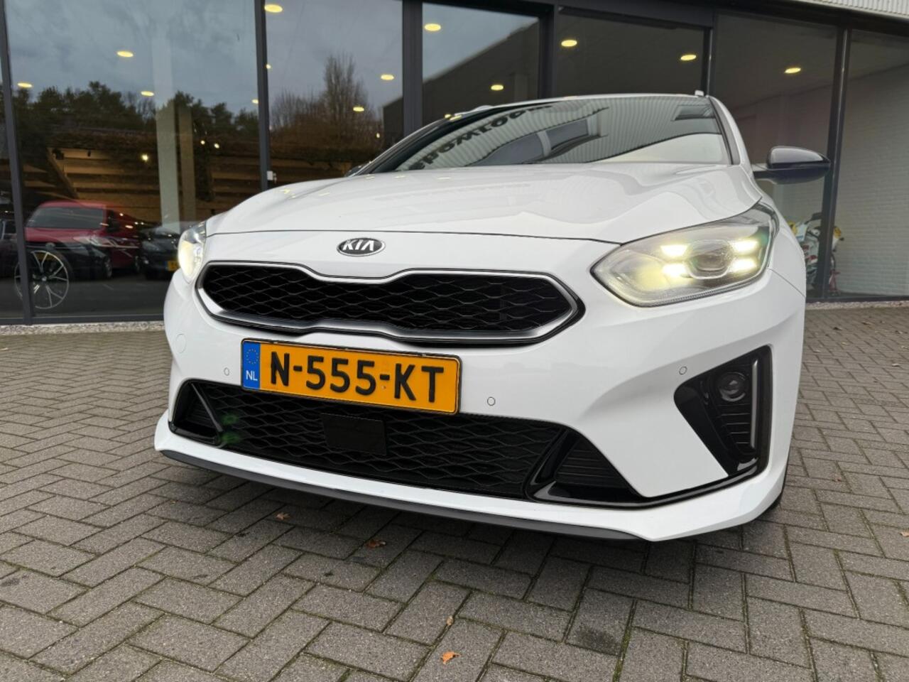 KIA CEE D 1.5 T-GDI 160pk GT-Line,Half Leer,Adapt Cruise,Lane Ass.,Stoel/stuurverw,Camera