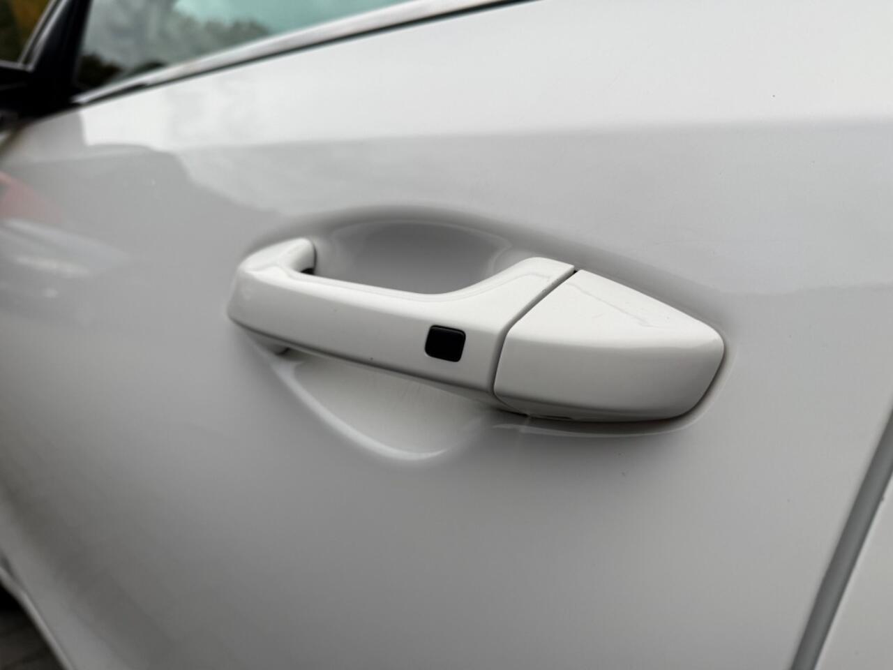 KIA CEE D 1.5 T-GDI 160pk GT-Line,Half Leer,Adapt Cruise,Lane Ass.,Stoel/stuurverw,Camera