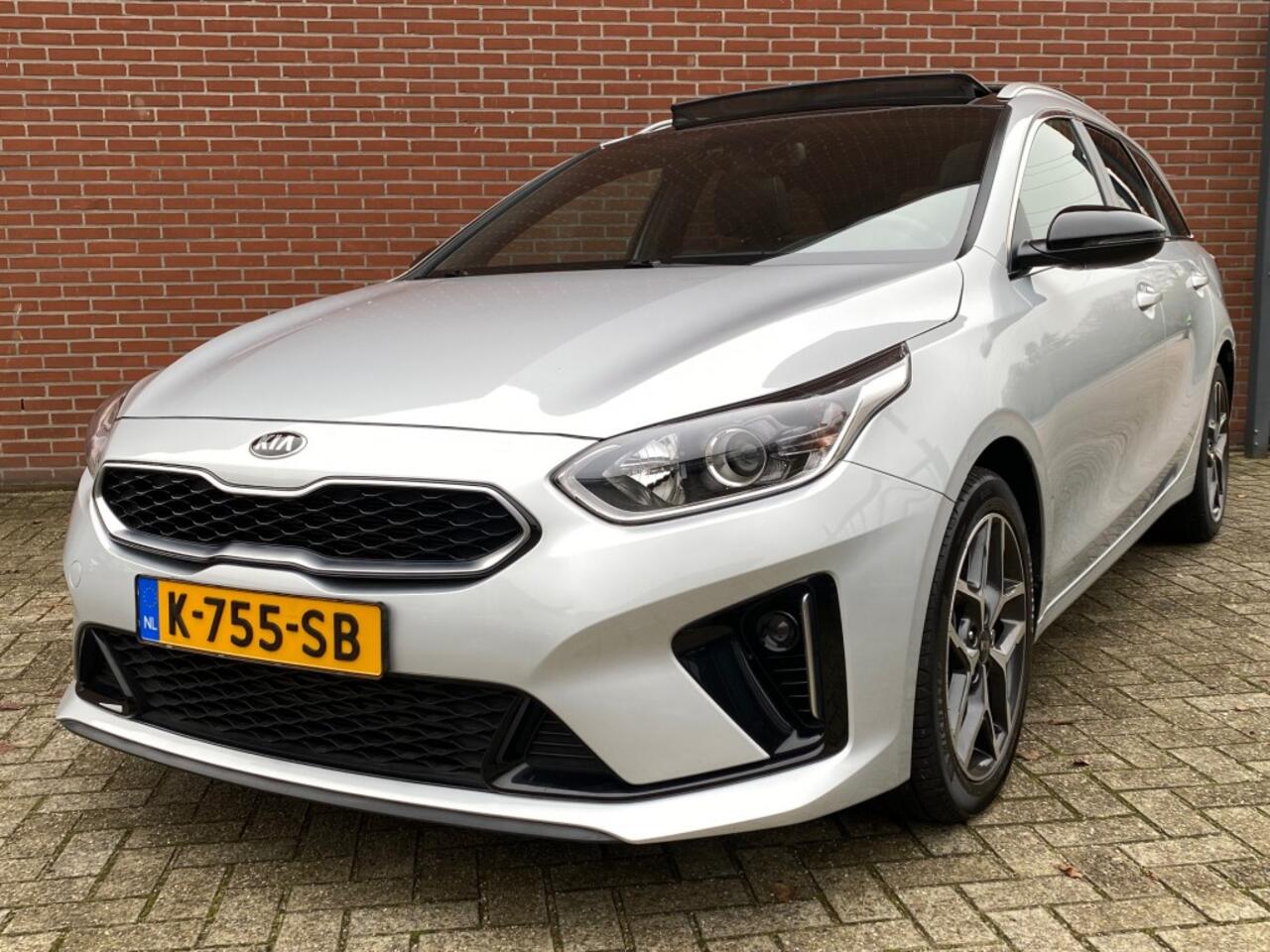 KIA CEE D 1.0 T-GDI GT-LINE ED NAV SCHUIFKANTEL DAK CARPLAY DAB CAMERA LMV PDC