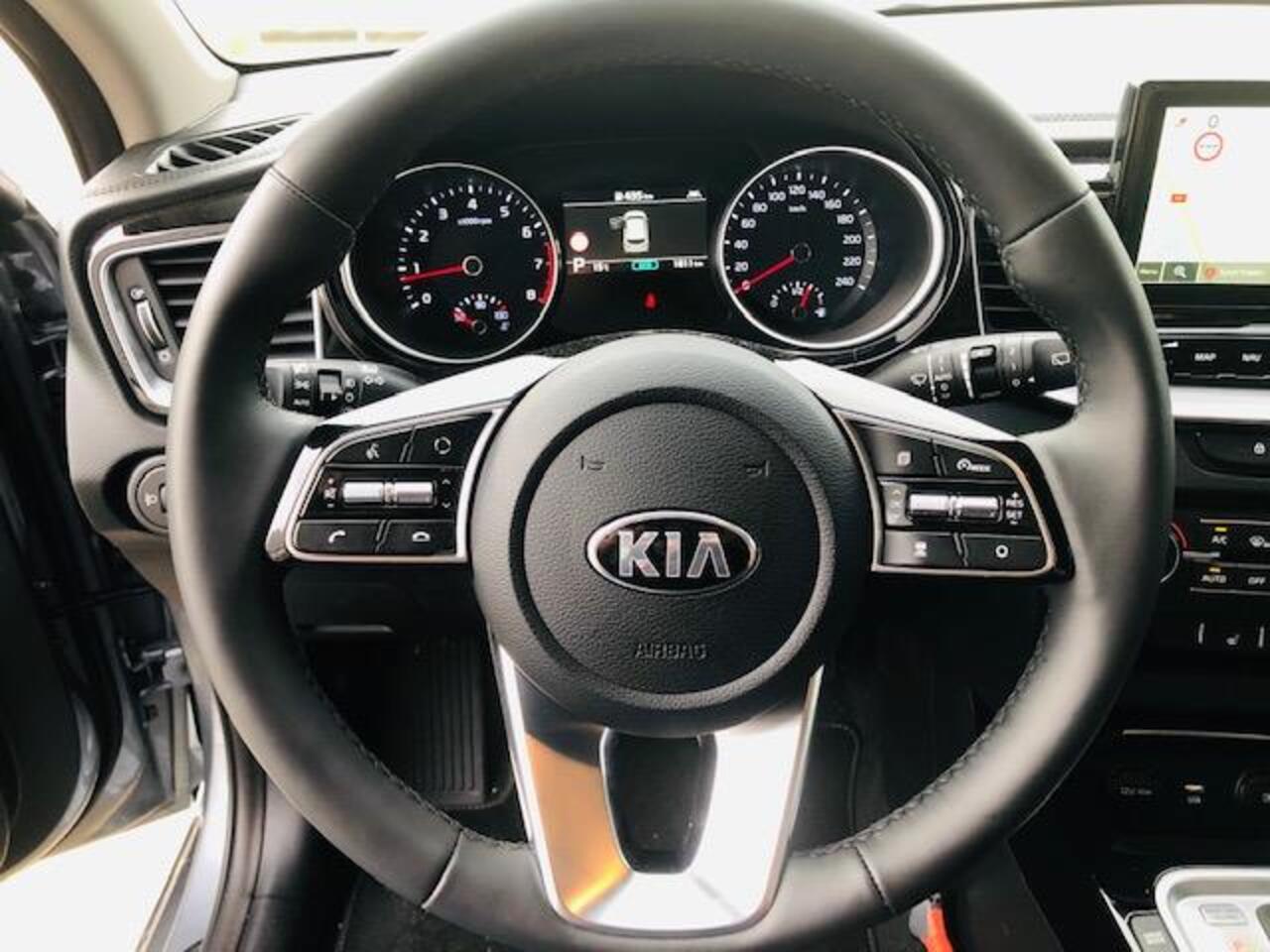 KIA CEE D Ceed 1.5 T-GDi DynamicPlusLine Automaat 160pk MHEV/Trekhaak/Verzwaarde achterveren LET OP ! Auto rijdt momenteel km-stand kan iets varieeren !