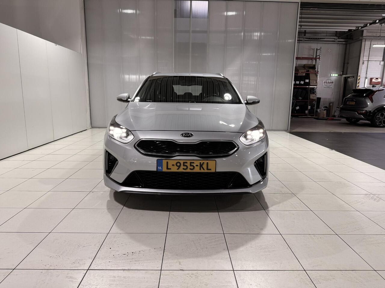 KIA CEE D Ceed Sportswagon 1.6 GDI PHEV DynamicLine Plug-in, Apple Carplay/Android Auto, Navigatie, Camera, Cruise control, Laadkabels, Nederlandse auto!