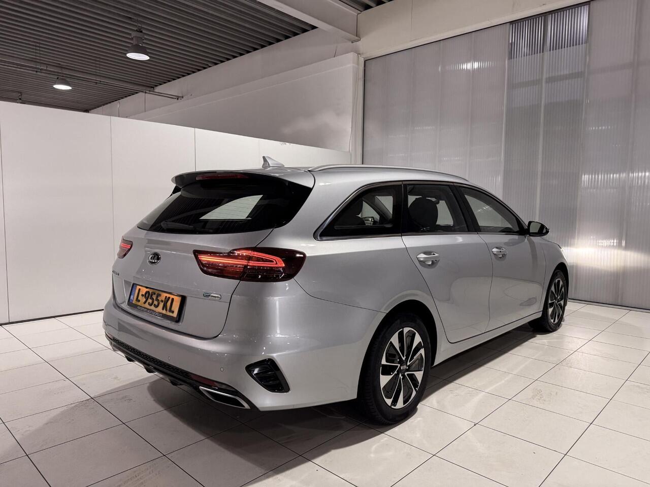 KIA CEE D Ceed Sportswagon 1.6 GDI PHEV DynamicLine Plug-in, Apple Carplay/Android Auto, Navigatie, Camera, Cruise control, Laadkabels, Nederlandse auto!