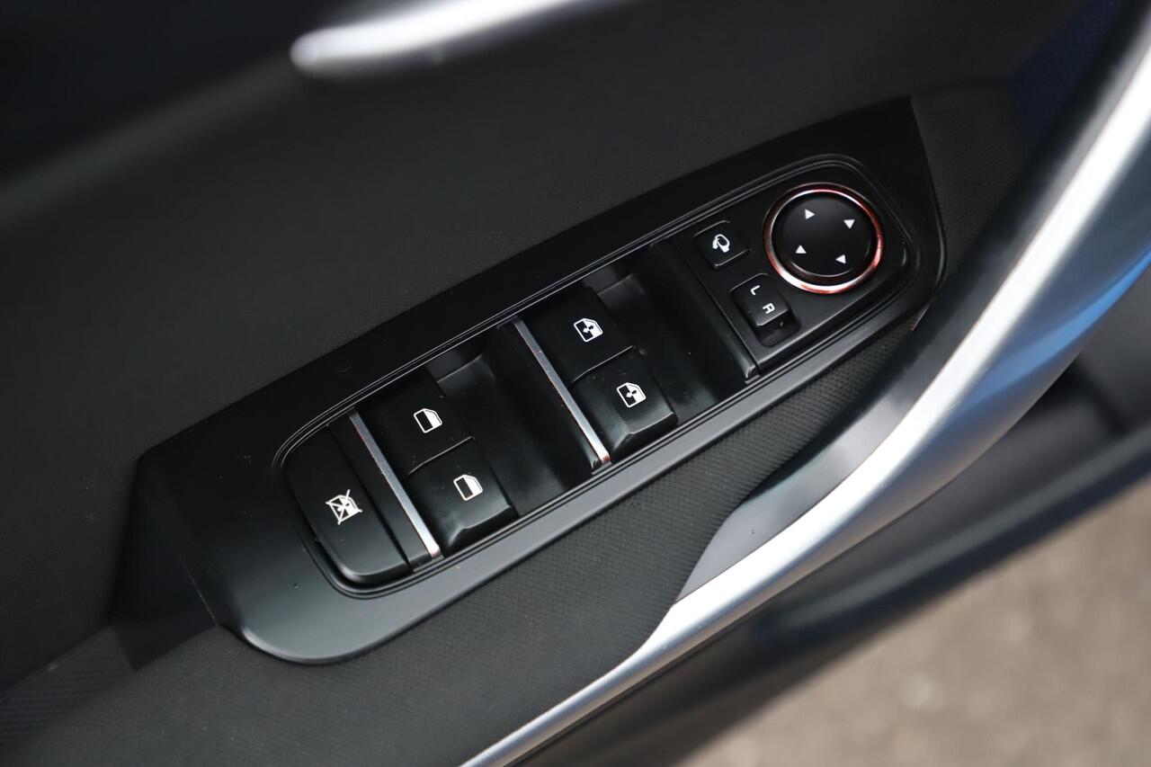 KIA CEE D Ceed Sportswagon 1.5 T-GDi DynamicLine 161PK Automaat Navigatie Achteruitrijcamera Carplay Android Clima Cruise Stuur & Stoelverwarming