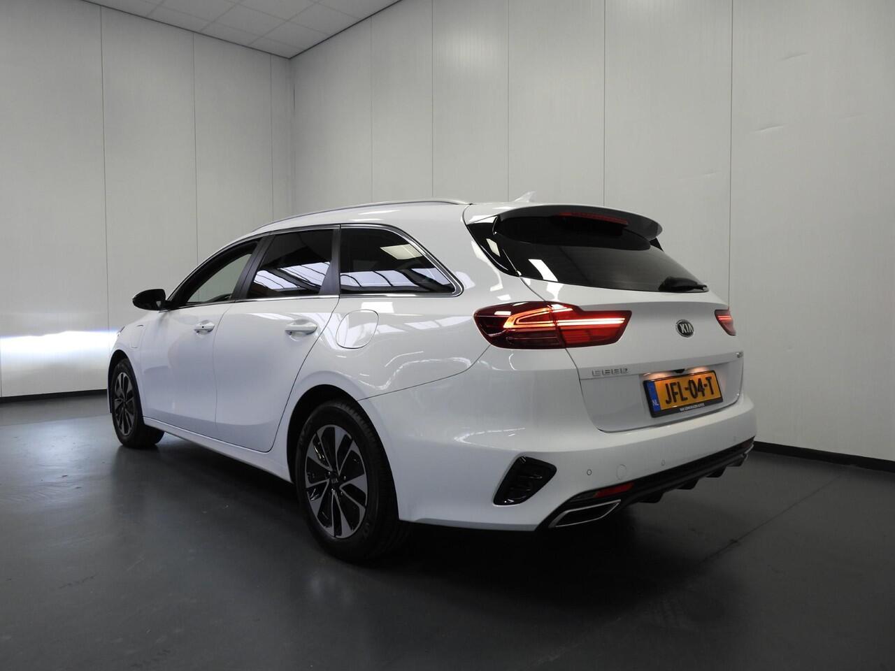 KIA CEE D Ceed Sportswagon 1.6 GDI PHEV Plug-In DynamicLine NAVI-APP/CAMERA/CLIMA/16"LMV!