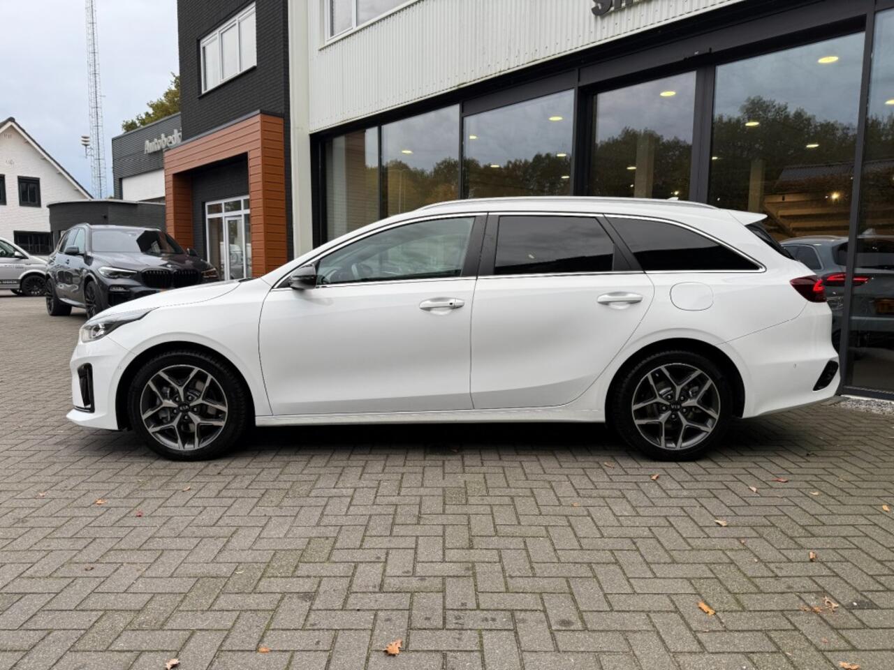 KIA CEE D 1.5 T-GDI 160pk GT-Line,Half Leer,Adapt Cruise,Lane Ass.,Stoel/stuurverw,Camera