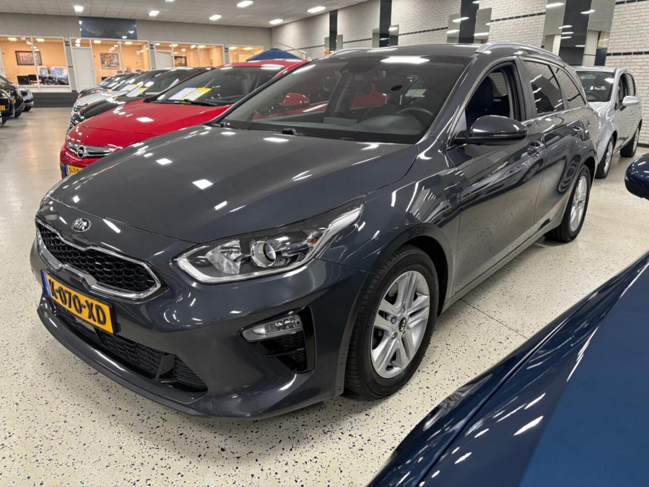 KIA CEE D 1.0 T-GDI MHEV Automaat Navigatie Haf Leder Trekhaak afnb