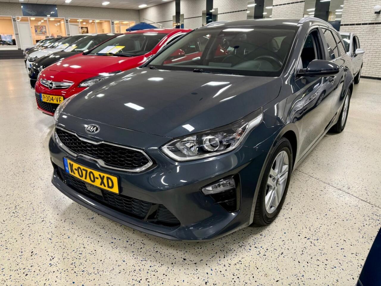 KIA CEE D 1.0 T-GDI MHEV Automaat Navigatie Haf Leder Trekhaak afnb