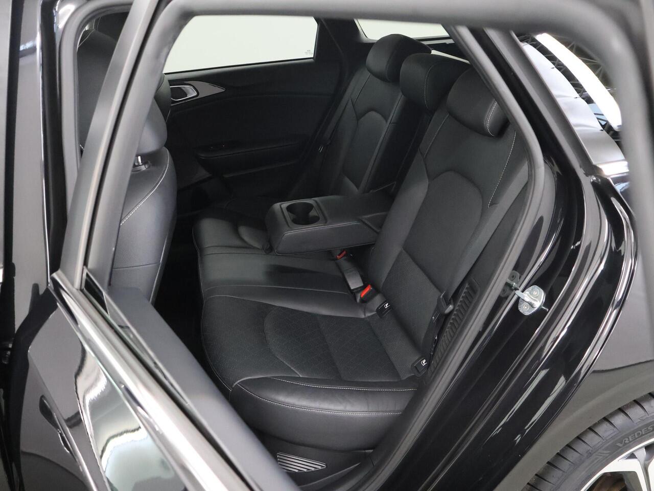 KIA CEE D Ceed Sportswagon 1.6 GDI PHEV ExecutiveLine | Panoramadak | Elekt. Stoelverstelling met geheugen | Stoelventilatie | Stoel/Stuurwielverwarming |