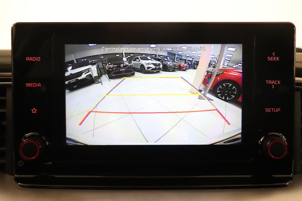 KIA CEE D Ceed Sportswagon 1.5 T-GDi DynamicPlusLine | cruise control | Camera | Climate control | Stuur & stoelverwarming | AppleCarplay AndroidAuto navigatie | Trekhaak |