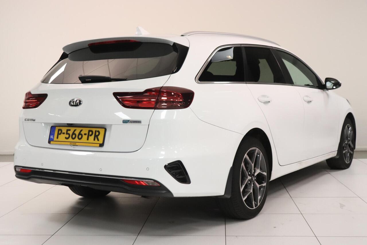 KIA CEE D Ceed Sportswagon 1.5 T-GDi DynamicPlusLine | cruise control | Camera | Climate control | Stuur & stoelverwarming | AppleCarplay AndroidAuto navigatie | Trekhaak |