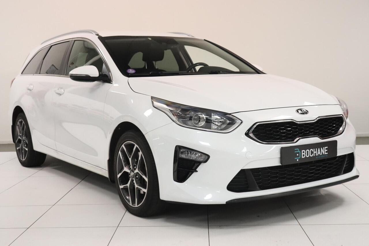 KIA CEE D Ceed Sportswagon 1.5 T-GDi DynamicPlusLine | cruise control | Camera | Climate control | Stuur & stoelverwarming | AppleCarplay AndroidAuto navigatie | Trekhaak |