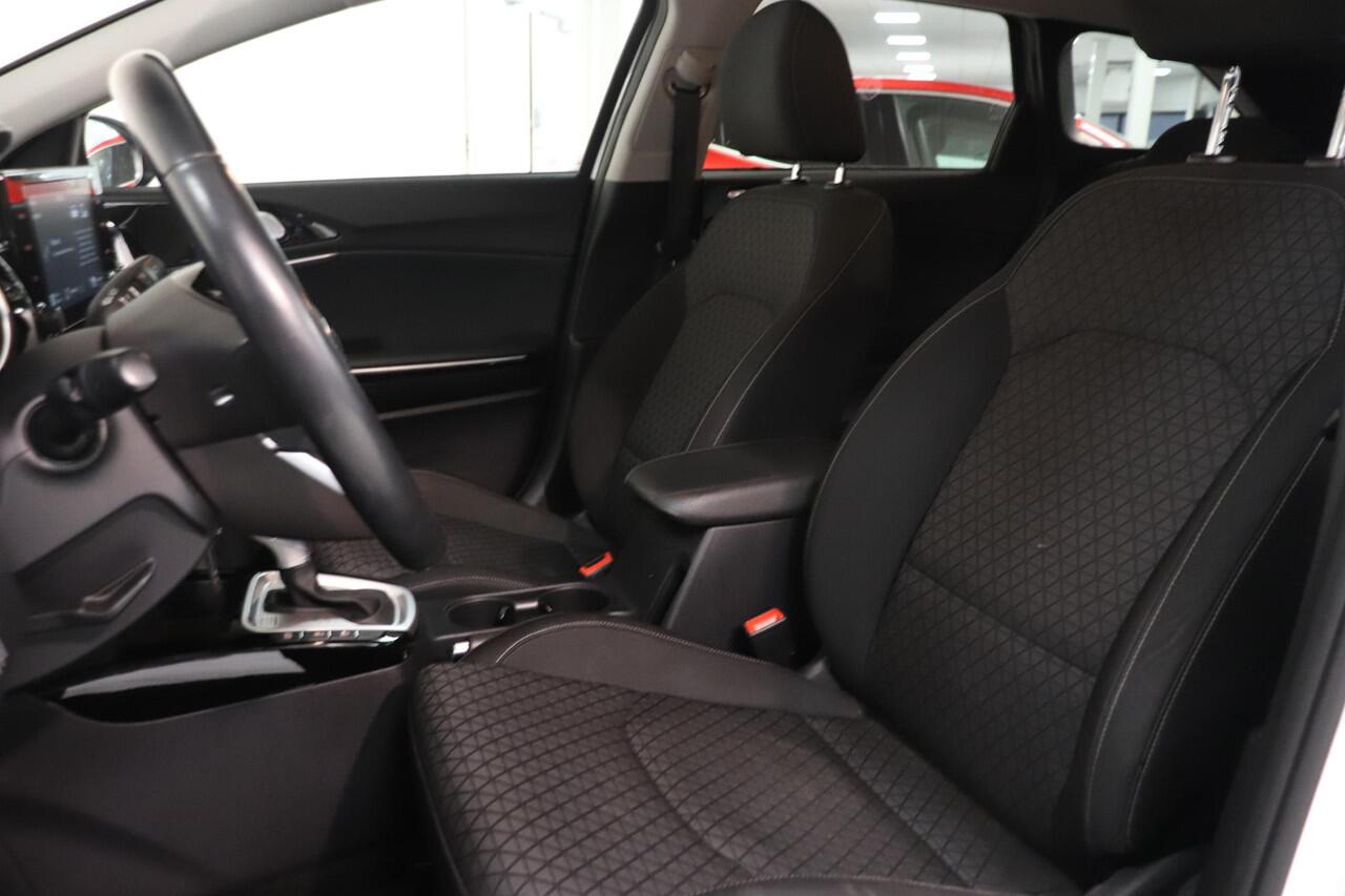 KIA CEE D Ceed Sportswagon 1.5 T-GDi DynamicPlusLine | cruise control | Camera | Climate control | Stuur & stoelverwarming | AppleCarplay AndroidAuto navigatie | Trekhaak |