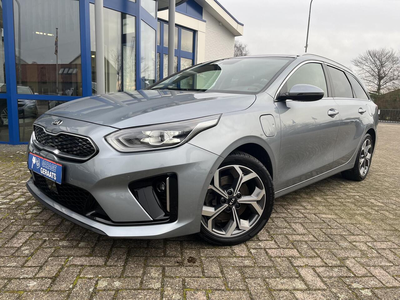 KIA CEE D Ceed Sportswagon 1.6 GDI PHEV ExecutiveLine FULL OPTION | 10 jaar garantie, Schuifdak, Stoelventilatie, Digitaal Display, Leer, Elektr. achterklep, Dealer onderhouden, 1300kg trekgewicht!