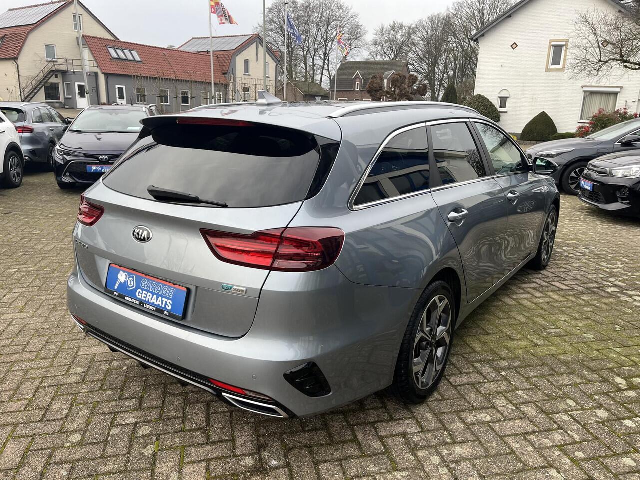 KIA CEE D Ceed Sportswagon 1.6 GDI PHEV ExecutiveLine FULL OPTION | 10 jaar garantie, Schuifdak, Stoelventilatie, Digitaal Display, Leer, Elektr. achterklep, Dealer onderhouden, 1300kg trekgewicht!