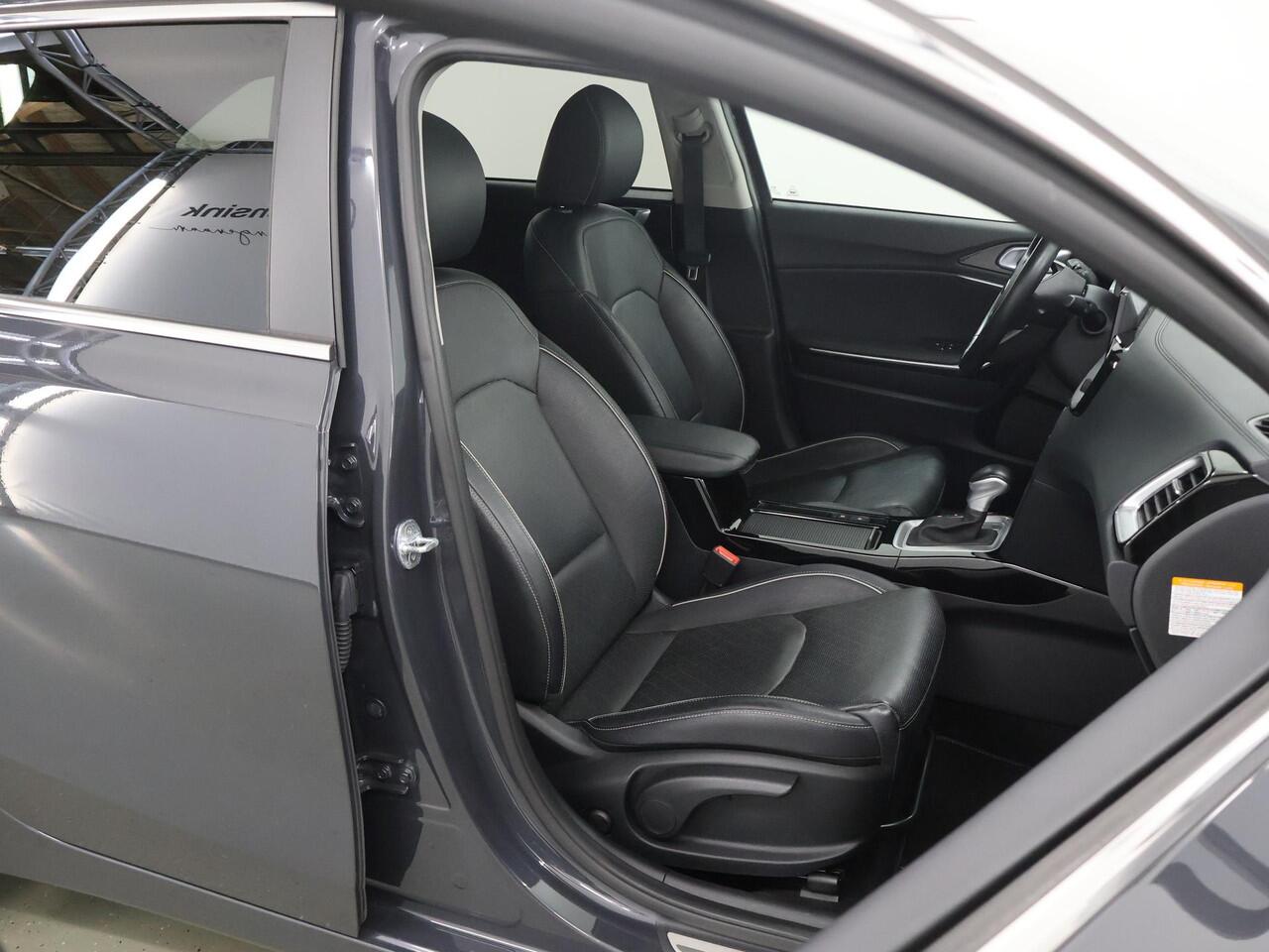 KIA CEE D Ceed Sportswagon 1.6 GDI PHEV ExecutiveLine | Navigatie | Schuifdak | Parkeercamera | Stoelverwarming/verkoeling | Keyless Go |