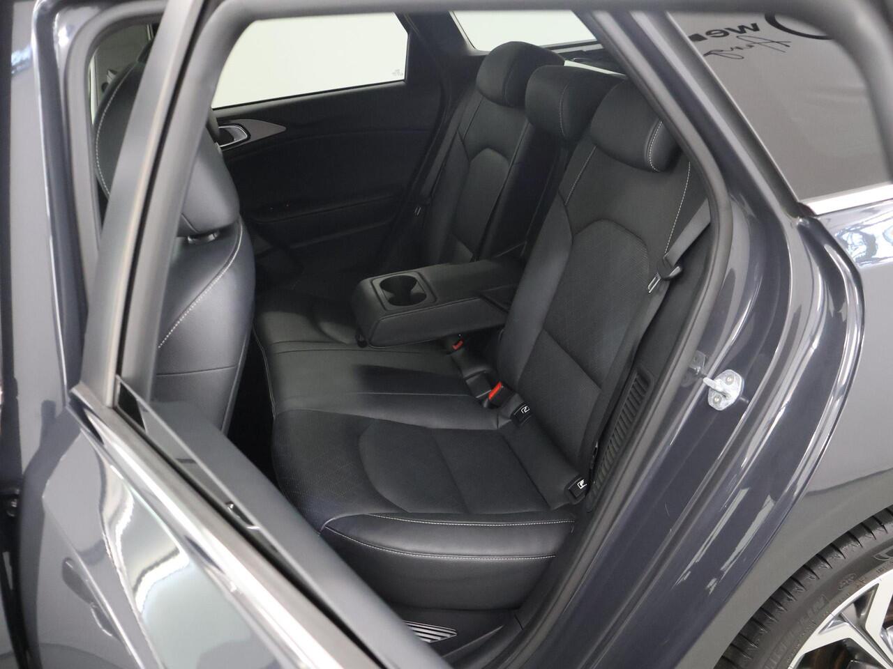 KIA CEE D Ceed Sportswagon 1.6 GDI PHEV ExecutiveLine | Navigatie | Schuifdak | Parkeercamera | Stoelverwarming/verkoeling | Keyless Go |