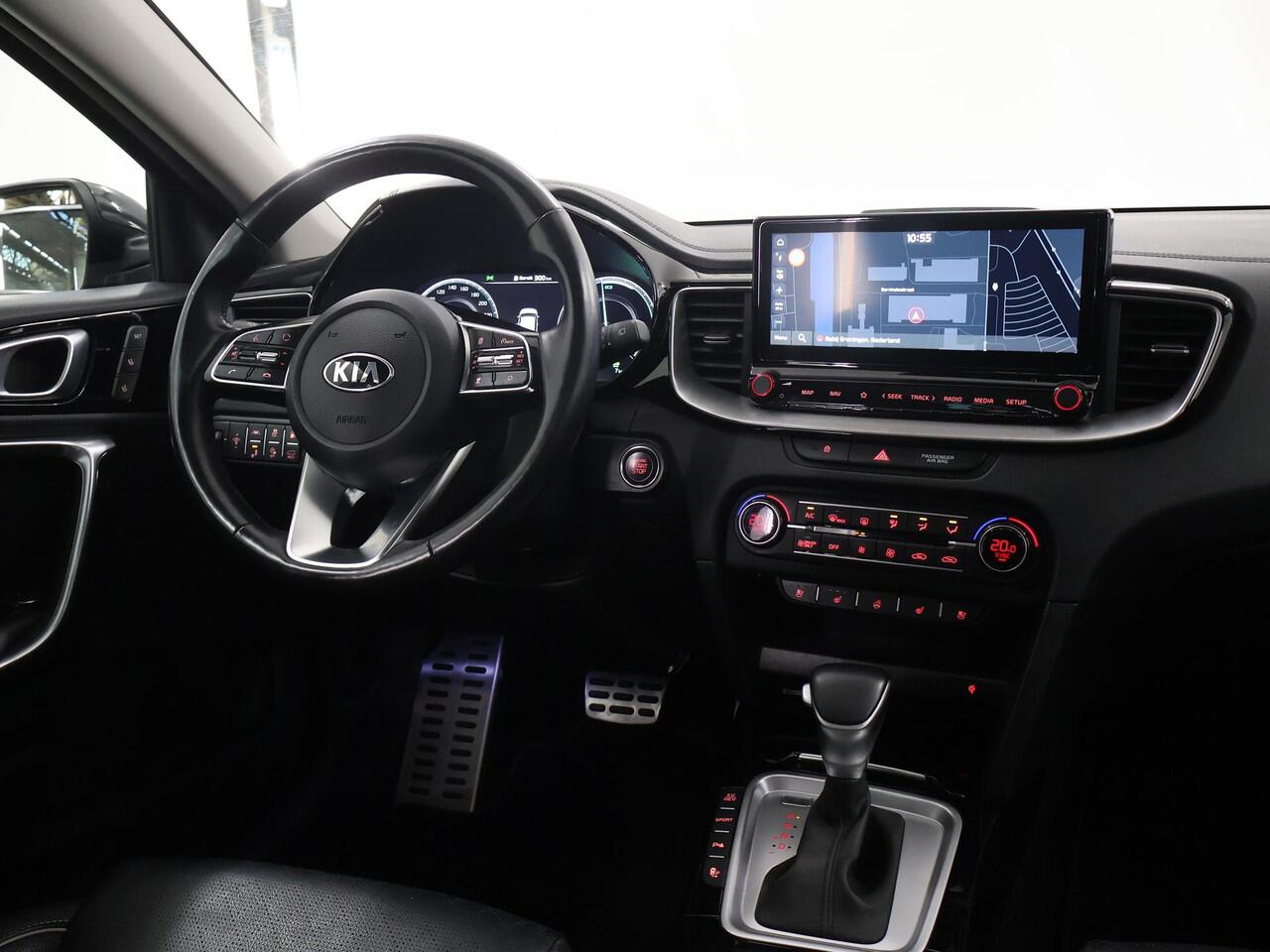 KIA CEE D Ceed Sportswagon 1.6 GDI PHEV ExecutiveLine | Navigatie | Schuifdak | Parkeercamera | Stoelverwarming/verkoeling | Keyless Go |